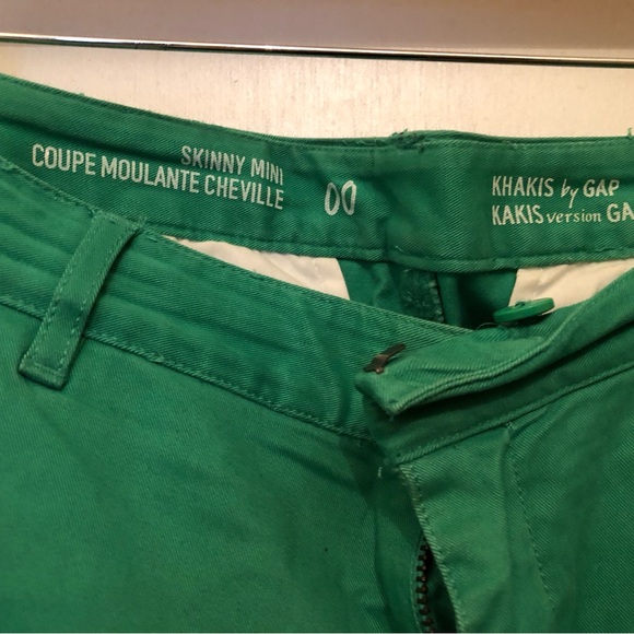 GAP GREEN skinny mini khakis. Size 00. 97% cotton/ 3% elastane. - Picture 2 of 5
